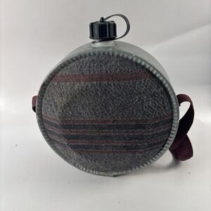 Vintage  MIRRO Hiking Water Canteen 2 QTS USA MADE Fabric Siding